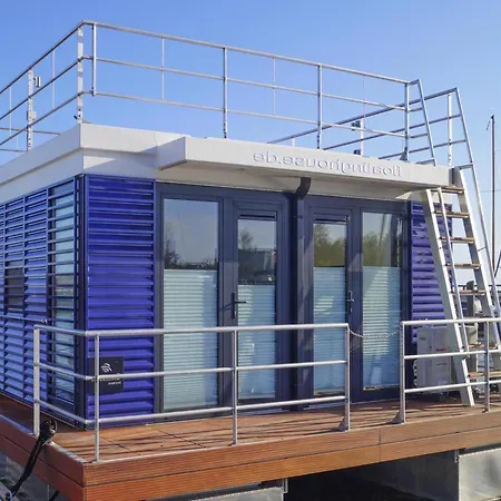 Hausboot Schwimmendes Haus In 보트호텔