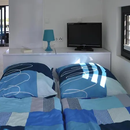 Hausboot Schwimmendes Haus In 보트호텔 리브니츠 담가르텐