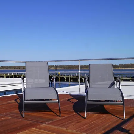 Hausboot Schwimmendes Haus In 보트호텔